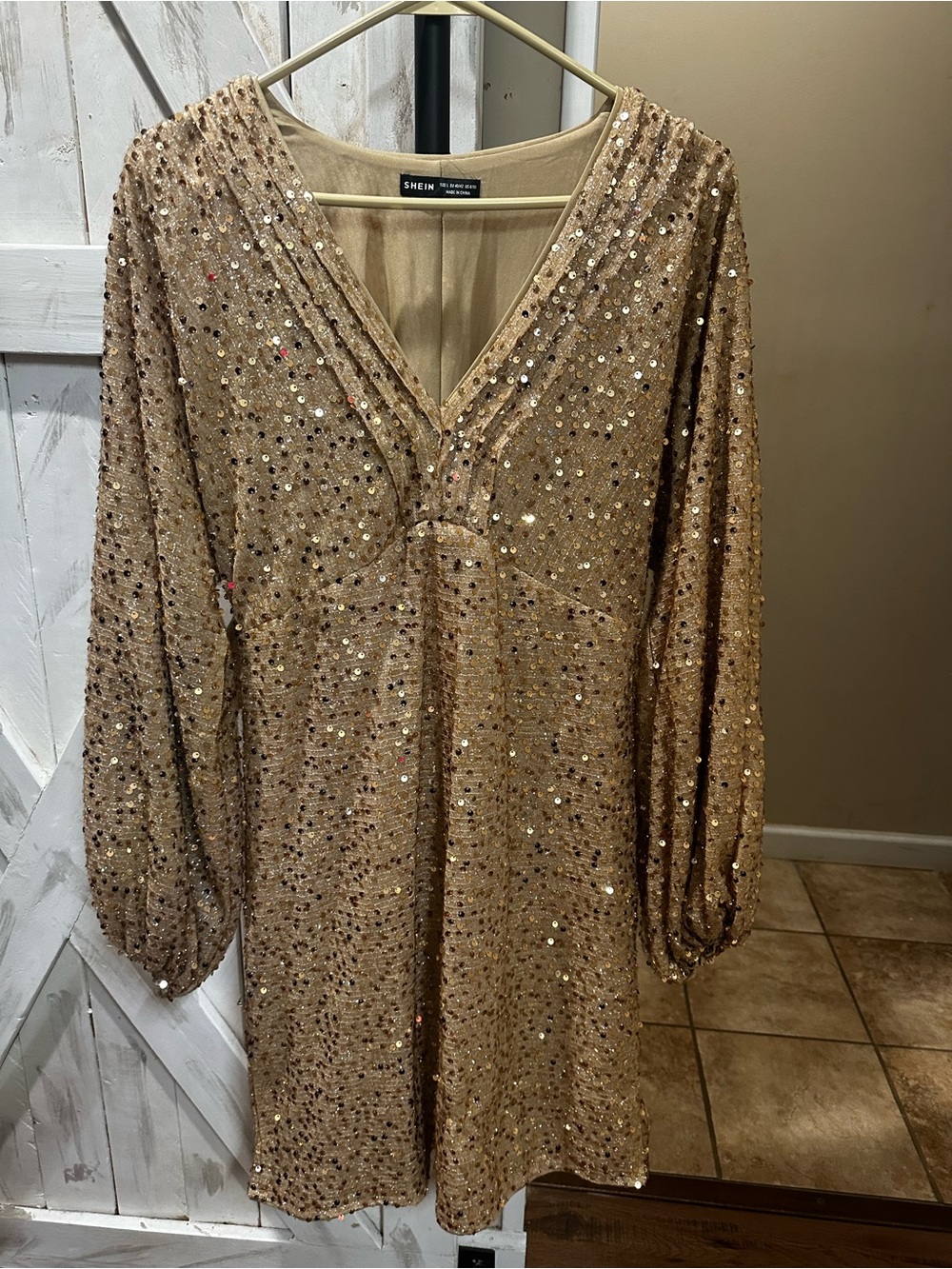 SHEIN Gold Sequin V-Neck Mini Dress with Blouson Sleeves